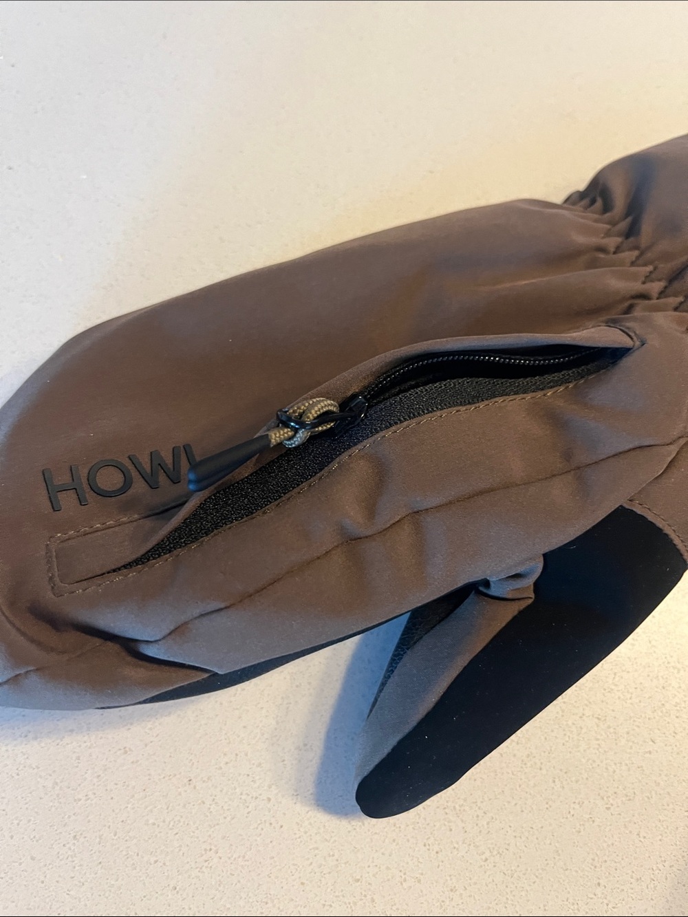 Howl Mittens - Picture 3 of 4